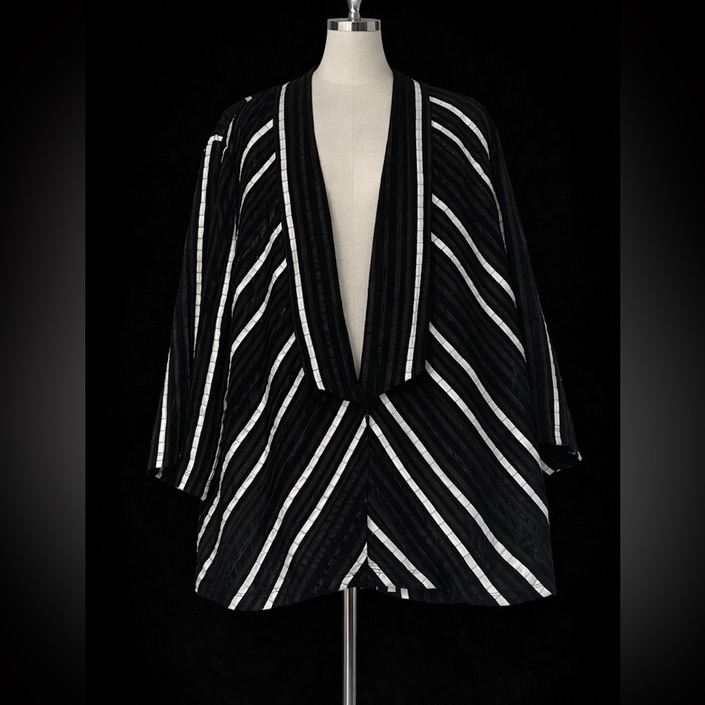 Chicos Cardigan      Size XL